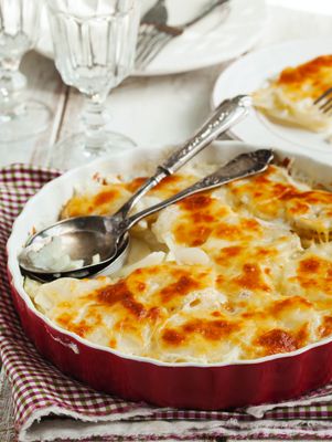 Potatoes au Gratin Easter Recipes Side Dishes, Crab Bisque Recipe, Recipes Side Dishes, Potato Gratin Recipe, Sweet Potato Gratin, Au Gratin Potato Recipes, Paula Dean, Au Gratin Recipes, Paula Deen Recipes