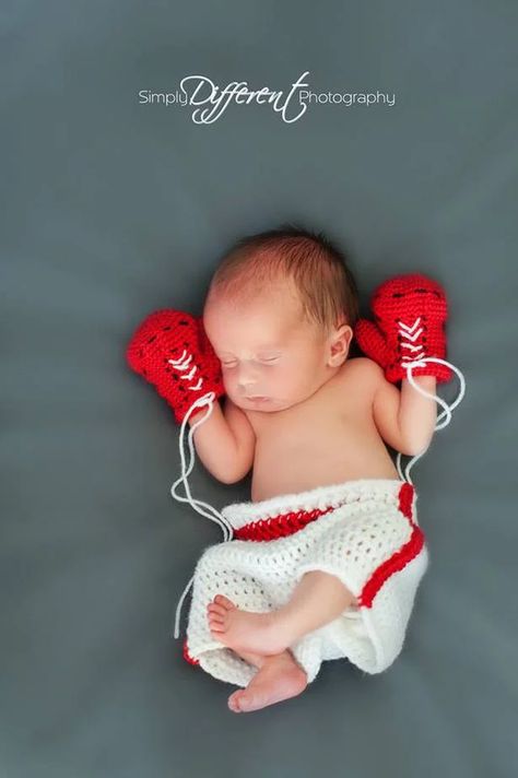 Baby Boxer Crochet Pattern Boxing Outfit, Bos Baby, Crochet Newborn Outfits, Boxing Clothes, Crochet Baby Photo Prop, Crochet Photo Props, Baby Kostüm, Baby Fotografie, Diy Bebe