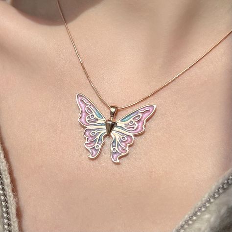 Fairytopia Necklace, Barbie Fairytopia, Crystal Accessories, Pretty Necklaces, Funky Jewelry, Pink Jewelry, Fancy Jewelry, Butterfly Necklace, Copper Plated