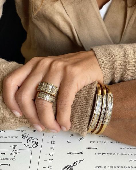 Shana Gulati Jewelry on Instagram: “Pensive mood. Planning. Projecting. Mostly Procrastinating 🤫🙈💋 . . . #2021goals #lookingahead #newideas #bangles #stacksarethenewblack…” Faberge Jewelry, Wrist Jewelry, Fashion And Beauty Tips, Diamond Mosaic, Classy Jewelry, Vermeil Jewelry, Uncut Diamond, Everyday Accessories, Diamond Gold