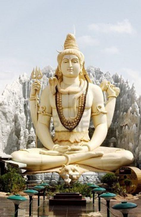 Lord Shiva, in the heart of the city of Bangalore, India. People send their prayers as lighted candles, floating on a steam that flows past Lord Shiva. Fantasy Gods, Suprabhat Images, Shiva Temple, Maha Shivratri, Mahakal Shiva, Namah Shivaya, Lord Mahadev, Lord Siva, Sweet Lord