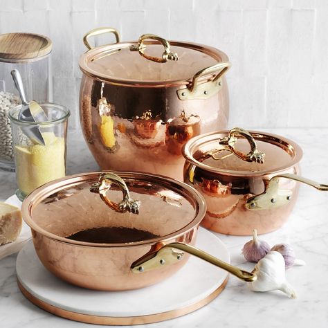 Hand hammered by master coppersmiths in Italy, this heirloom-quality stockpot brings the spectacular beauty and outstanding performance of Ruffoni copper to your kitchen. Each piece is crafted from a single sheet of copper, then lined with durable nonreactive tin. This generously sized pot is perfect for cooking soups, stews, pastas and large shellfish, and it makes an impressive presentation at family meals, holiday dinners or special celebrations. Crafted of hand-hammered copper for excellent Italian Inspired Kitchen, Copper Chef, Best Pans, Gadgets Kitchen Cooking, Kitchen Must Haves, Cooking Pan, Copper Pots, Copper Kitchen, Stock Pot