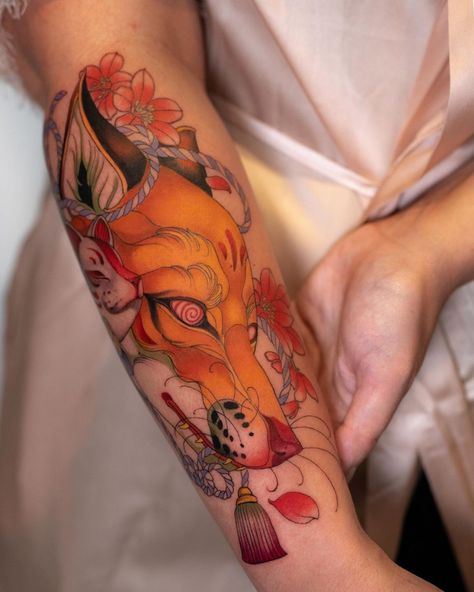 A dream kitsune by our guest artist Maiza @withmaiza she is cooking up some magic in the studio and we can't wait to share her completed works done in studio!  Give her a follow! And keep an eye on her as she travels the world, spreading her fairy magic along the way.  #Tattoo #BodyArt #Inked #Ink #Art #Kitsune #TheInkFactory Fantasia Tattoo, Way Tattoo, Kitsune Tattoo, Japanese Fox, Thailand Tattoo, Mushroom Tattoos, Kitsune Fox, Tattoos For Lovers, Fox Tattoo