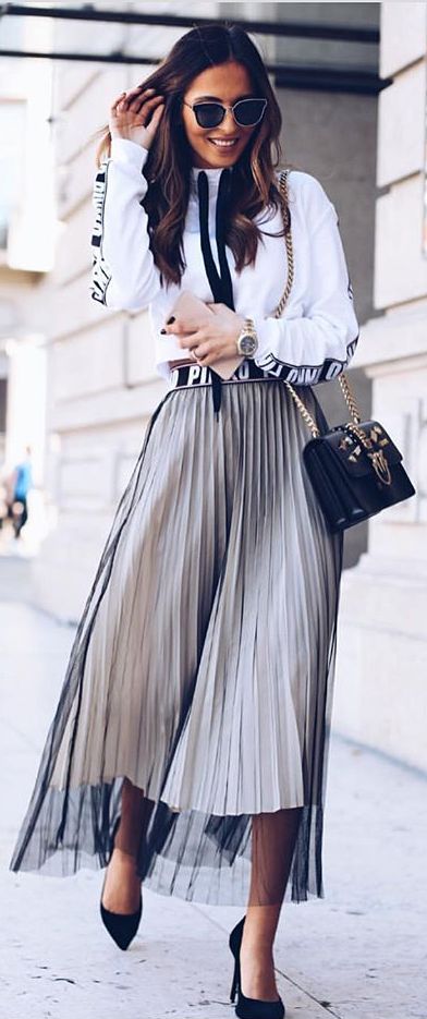 Street style Tulle Fashion, Summer Street Style, Skirt Tulle, Mode Tips, Blogger Street Style, Moda Chic, Summer Street, Layered Fashion, Street Style Summer