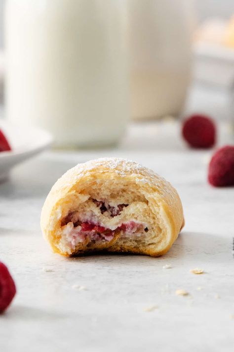 Raspberry Cream Cheese Crescent Rolls - The Cheese Knees Raspberry Cream Cheese Bites, Raspberry Croissant Recipe, Raspberry Cream Cheese, Cream Cheese Crescent Rolls, Cheese Crescent Rolls, Cheese Croissant, Croissant Recipe, Raspberry Cream, Cheese Bites