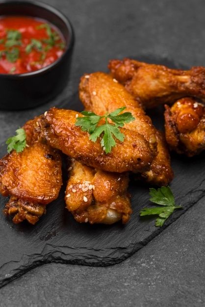 Honey Butter Fried Chicken, Chicken Sauces, Butter Fried Chicken, Deep Fried Chicken Wings, Fried Chicken Ingredients, Honey Butter Chicken, Fire Chicken, Barbeque Recipes, Chicken Plating