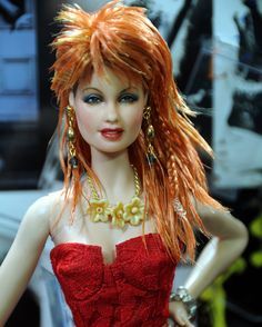 cyndi lauper doll barbie | Cyndi Lauper as restyled and repainted by Noel Cruz More Cindy Lauper, Celebrity Barbie Dolls, Repainted Dolls, Celebrity Dolls, Diva Dolls, Vampire Diaries Damon, Cyndi Lauper, Realistic Dolls, Orlando Bloom