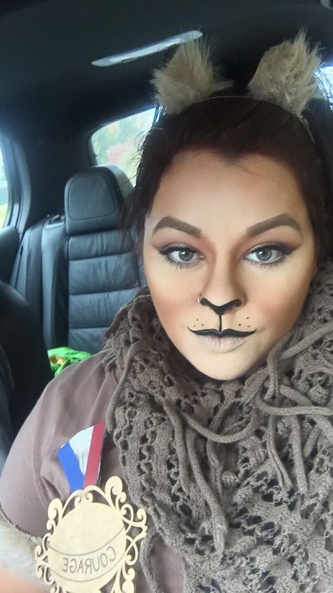 Cowardly lion makeup Lion From Wizard Of Oz Makeup, Diy Cowardly Lion Costume, Lion Makeup Kids, Wizard Of Oz Lion Costume Women, Cowardly Lion Costume Diy, Diy Lion Costume Women, Cowardly Lion Makeup, Lion Makeup Women, Lioness Makeup