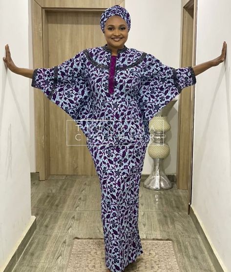 Bubu Kaftan Styles, Kaftan Styles For Ladies, 1940s Shoes, Kaftan Styles, Bubu Gown Styles, Stylish Naija, African Fabric Dress, Long African Dresses, Ankara Designs