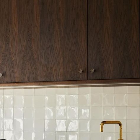 Matrikula Studio on Instagram: "This classic kitchen is our take on the traditional frame kitchen. Here shown in dark fumed oak with darkend brass knobs. The countertop is made in a warm red-brownish quartzite. Photo: @sannienielsen" Dark Oak Kitchen, Frame Kitchen, Dark Kitchen, Traditional Frames, Classic Kitchen, Brass Kitchen, Oak Kitchen, Classic Kitchens, Red Kitchen