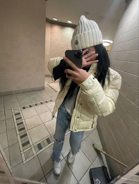 Beanie Outfit Baddie, Drip Pfp, Outfit Baddie, Beanie Outfit, Style Converse, Fly Girl, Converse, Cute Outfits, Mirror Selfie