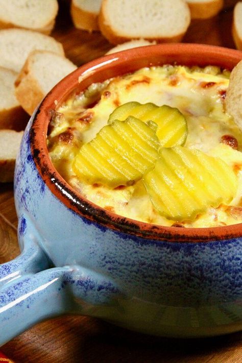 Cuban Appetizers For Party, Cuban Dip, Easy Recipe Dinner, Sandwich Dip, Cuban Appetizers, Dip Appetizers, Florida Recipes, Cuban Bread, Dinner Then Dessert