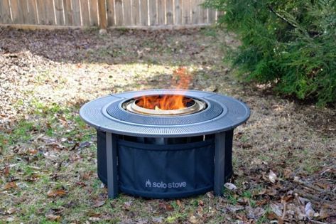 This stylish new Solo Stove accessory adds a layer of convenience and safety for fire pit nights. Solostove Bonfire Ideas, Solo Stove Fire Pit Ideas Backyard, Solo Fire Pit Ideas, Solo Stove Fire Pit Ideas, Grill Surround, Solo Stove, Backyard Area, Stove Accessories, Fire Pit Backyard