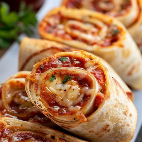 Tortilla Pizza Rolls Flour Tortillas Recipes Meals, Healthy Pizza Lunch Ideas, Homemade Tortilla Pizza, Burrito Pizza Flour Tortillas, Easy Dinner Recipes Tortillas, Pizza On Wraps, Recipes For Tortillas Wraps, Lunches To Make With Tortillas, Things To Do With Flour Tortillas