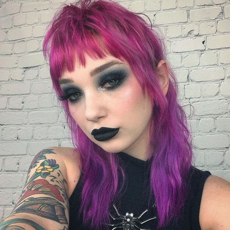 Edgy Hair Color, Kort Bob, Mullet Haircut, Shag Hairstyles, Mullet Hairstyle, Edgy Hair, Grunge Hair, Cool Haircuts, Hairstyles With Bangs