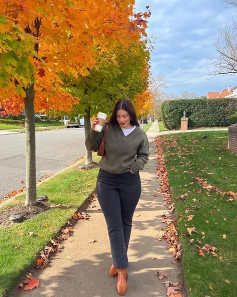 Annalise (@annaliseestewart) on Threads Autumn Outfit Women, Cute Church Outfits, Fashionable Work Outfit, Stunning Outfits, Outfit Women, Fashion Hacks Clothes, Cozy Fits, Autumn Outfit, Outfit Inspo Fall