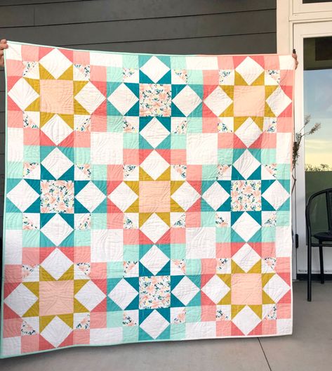 Jelly Roll Quilt Patterns, Quilt Modernen, Jellyroll Quilts, Star Quilts, Handmade Modern, Barn Quilts, Longarm Quilting, Quilting Crafts, Handmade Quilts