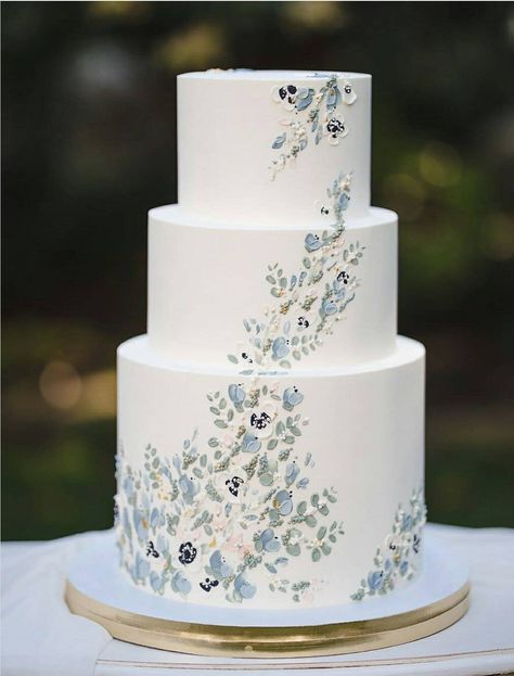 Wedding Cake Designs Blue, Wedding Cake Styles, Blue And White Wedding Cake, Lane Cake, Wedding Cake Simple Elegant, Incredible Cakes, Painted Wedding Cake, Soft Palette, Naked Cakes