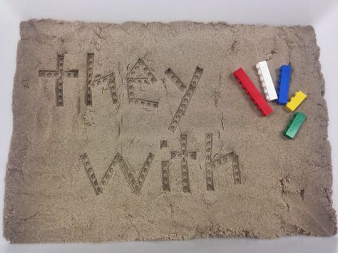 Kinetic sand and Lego Imprints! Hands on activities for Word Work stations Spelling Ideas, Morning Bins, Homework Ideas, Word Work Stations, Kinesthetic Learning, Learning Reading, Teaching Sight Words, Teaching Spelling, Sight Word Reading