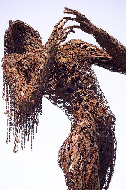 Woman  - Photography by Thomas Hawk - He is not the artist of this.  Still, this is an amazing piece! Sculpture Metal, Metal Tree, Wow Art, Wire Sculpture, Welding Art, Scrap Metal Art, Art Archive, Sculpture Installation, Scrap Metal