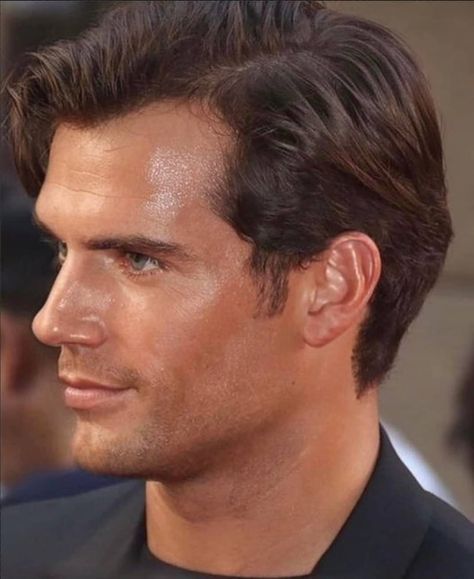 actor Men’s Long Taper Haircut, Classic Side Part Men, Henry Cavill Hairstyle, Henry Cavill Haircut, Henry Cavill Long Hair, Sam Haircut, Side Part Hairstyles Men, Superman Hair, Atesh Salih