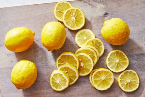 Should You Refrigerate Lemons? Store Lemons, Storing Lemons, Low Calorie Fruits, Frozen Lemon, Lemon Dessert Recipes, Freezer Burn, Human Food, Ripe Avocado, Frozen Fruit