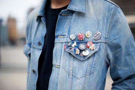 Denim jacket with badges Pins On Denim Jacket, Dark Blue Denim Jacket, Custom Jean Jacket, Jacket Pins, Custom Jeans, Custom Denim, Denim Patches, Patched Jeans, Blue Denim Jacket