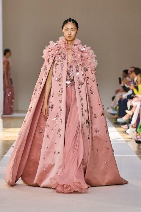 Elie Saab Designer, Fall 2022 Couture, 2022 Couture, Fashion Advisor, Pink Chiffon Dress, Ellie Saab, Elie Saab Fall, Paris Haute Couture, Elie Saab Couture