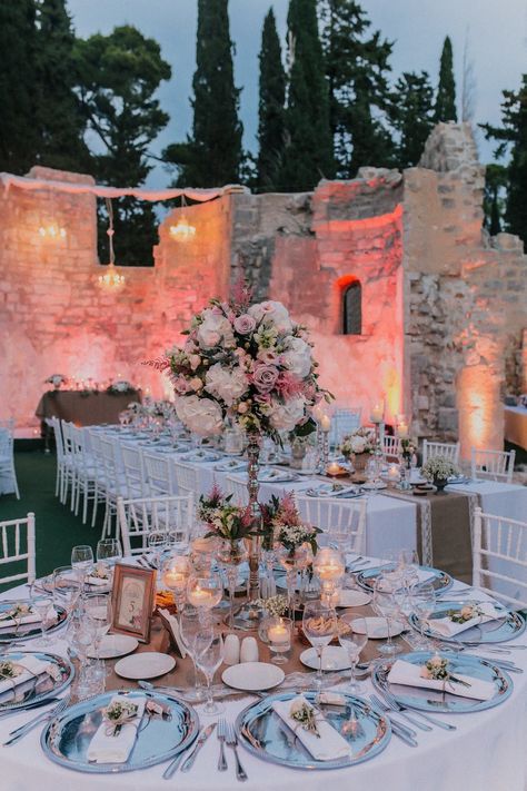 Stunning Lorkum Island Wedding - Dubrovinik Croatia in the Monastery ruins Croatian Wedding, Lokrum Island, Croatia Wedding, Modern Inspiration, Beautiful Beach Wedding, Party Deco, Wedding Venue Inspiration, Table Art, Emerald Wedding