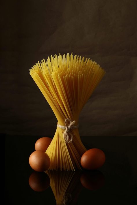 Pasta Still Life Photography, Pasta Art, Skincare Products Photography, Food Art Photography, Food Photography Tips, Food Wallpaper, Food Photography Styling, Photo Design, Photo Tips