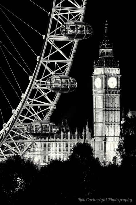 London Eye and Big Ben Amoled Wallpapers, Festival Hall, Eye Photography, London Photography, Christmas Present Ideas, Visit London, London Calling, London Eye, Black And White Aesthetic