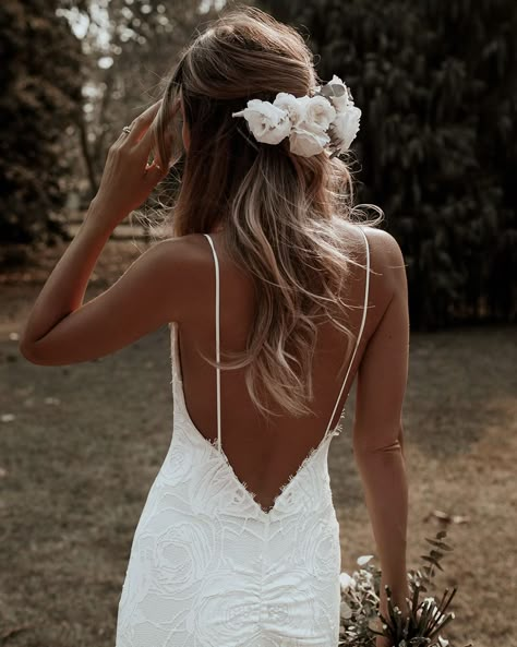 Grace Loves Lace on Instagram: “That BACK! We got the angle of the low back on our gorgeous Clo gown just right – it’s elegant, daring & flattering all at once. ⁠ ⁠ Have a…” Wedding Dresses V Neck, Dresses V Neck, Grace Loves Lace, Wedding Cake Designs, The Angle, Wedding Dreams, Dream Wedding Dresses, The Low, My Dream Wedding