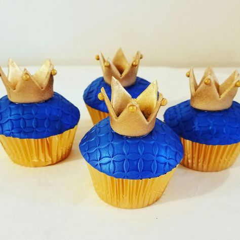 Little prince royal theme cupcakes,  blue and gold crowns Royal Cupcakes, Prince Baby Shower Cake, Jubilee Cake, Royal Theme, Prince Birthday Party, Prince Birthday, Prince Baby Shower, Smash Cake Photoshoot, Wedding Dessert Table