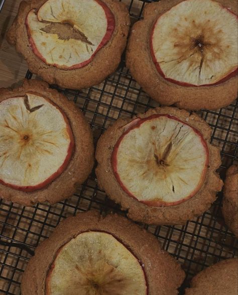 Nutmeg Ginger Apple Snaps, Ginger Apple Snaps, Apples Aesthetic, Fantastic Mr Fox Aesthetic, Aesthetic Cookies, Mr Fantastic, Fantastic Fox, Fantastic Mr Fox, Mr Fox