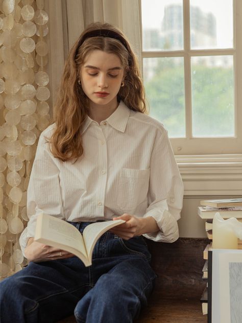 [LENINA르니나]NANCY daily cotton stripe shirt_WHITE Persian Fashion, 90s Inspired Outfits, Parisian Chic Style, Cute Shoes Heels, Casual College Outfits, German Fashion, Model Outfits, Tshirt Outfits, 가을 패션