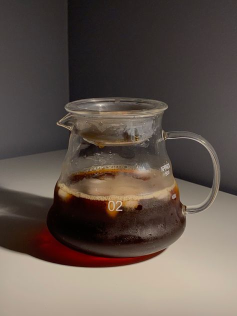 Coffee With Condensed Milk, Coffee Coffee Coffee, How To Make Ice Coffee, Coffee Board, Coffee Ice, Coffee Shop Aesthetic, Coffee Obsession, Gadgets Kitchen Cooking, Coffee Photos