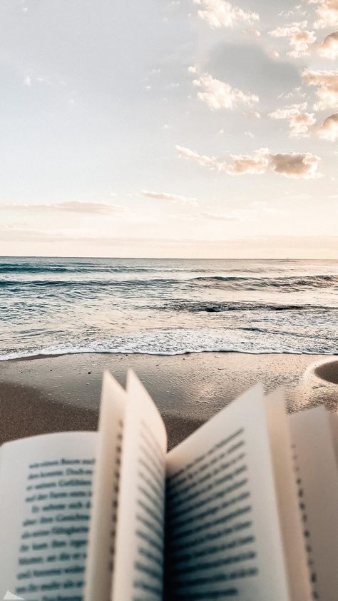 Wallpaper Design For Phone, Beach Books, Study Photos, Ocean Pictures, Ocean Wallpaper, Mood Instagram, Beach Print, Branding Photos, Beach Aesthetic