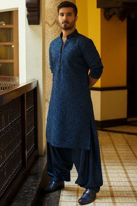 Trendy Wedding Wear For Men To Look Uber-Stylish! - ShaadiWish Kurta Pajama Design, Traditional Indian Mens Clothing, Kurta Designs Men's, Bollywood Night, Pakistani Kurta Designs, Indian Wedding Clothes For Men, Feroze Khan, Wedding Kurta For Men, Boys Kurta Design