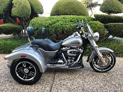 Harley Davidson Trike For Sale, Harley Freewheeler, Custom Trikes For Sale, Motorcycle Trikes, Trike Harley, Harley Davidson Street 500, Indian Motorbike, Trike Kits, Harley Davidson Images