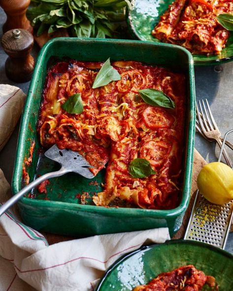 Butterbean, Basil & Lemon Stuffed Cannelloni Bake - Avant-Garde Vegan Plantain Salad, Stuffed Cannelloni, Avant Garde Vegan, Gaz Oakley, Cannelloni Pasta, Vegetarian Pasta Dishes, Meal Prep Recipes, Vegan Italian, Vegetarian Pasta