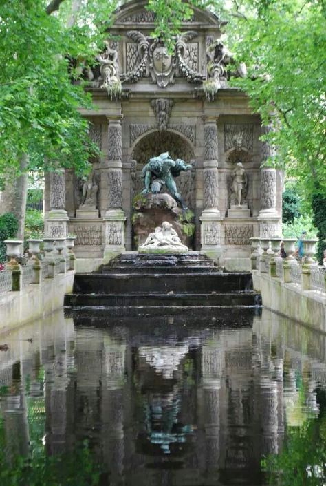 Medici Fountain, Paris, France Trip To Paris, Water Fountains, Travel Places, Big Ben, Paris France, Places To Travel, Lake, Paris, France