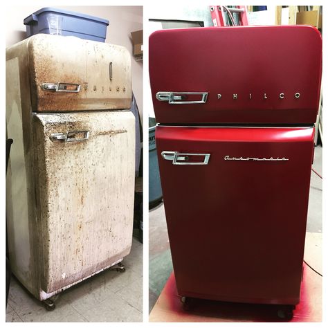 Vintage refrigerator makeover 😍 Refrigerator Vintage, Fridge Vintage, Refrigerator Makeover, Paint Refrigerator, Fridge Makeover, Refrigerator Ideas, Vintage Fridge, Vintage Refrigerator, Old Refrigerator