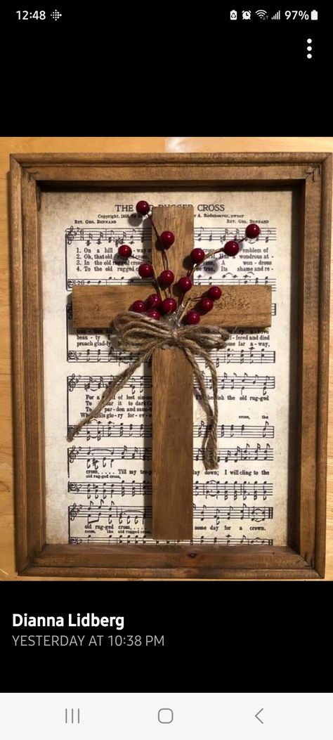 Hymn Crafts Diy, Diy Christian Decor Ideas, Cross Crafts For Adults, Diy Christian Christmas Gifts, Christian Diy Decor, Christian Wood Crafts, Old Hymnal Crafts, Christian Crafts For Adults, Rustic Trim Ideas