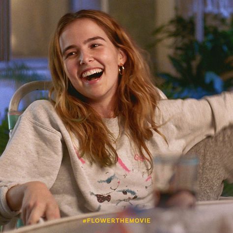 Tv Clothes, Best Actress Award, Zoey Deutch, Photo Poster, Sweet Nothings, Best Actress, The Next Generation, Next Generation, Face Claims