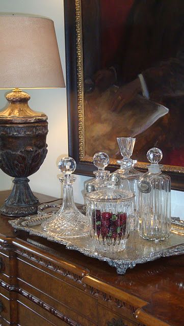 Decanters on silver tray on dining room buffet! Decanter Display, Bandeja Bar, Bar Tray, Bar Cart Styling, Dining Room Buffet, Drinks Tray, English Country Style, Whiskey Bar, Bar Cart Decor