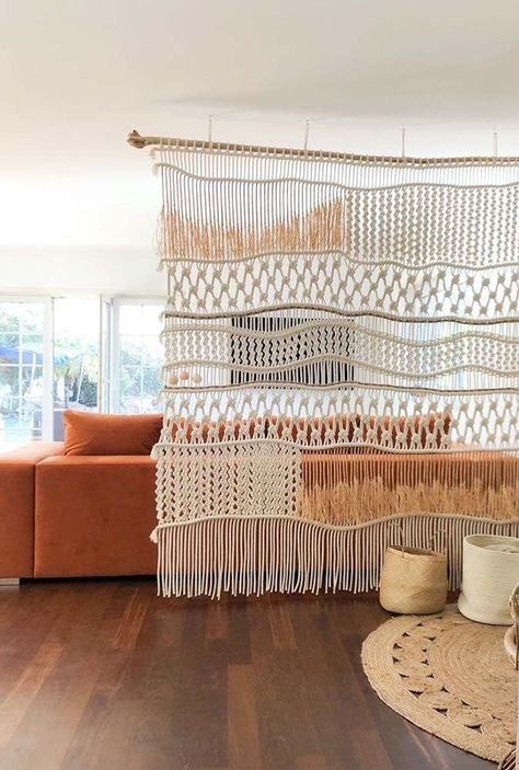 Warm Home Aesthetic, Long Table Centerpieces, Macrame Room Divider, Spring Decorating Ideas, Macrame Room, Pola Macrame, Macrame Wall Hangings, Macrame Home Decor, Spring Decorating