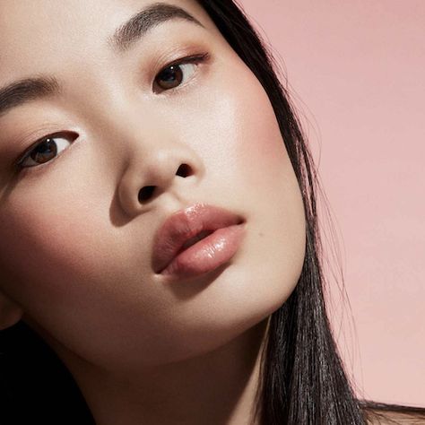 Cream Blushes Are Having A Moment--Here Are Our Favorites Natural Wedding Makeup Looks, Best Organic Makeup, Natural Makeup Brands, Organic Makeup Brands, Smashbox Photo Finish Primer, Romantic Makeup, Best Natural Makeup, Wedding Makeup Looks, Natural Wedding Makeup