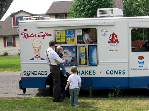 Childhood summers :) 80s Ice Cream, Mister Softee, Ice Cream Trucks, Ice Cream Man, My Favourite Teacher, Back In My Day, Childhood Days, Oldies But Goodies, Ice Cream Truck