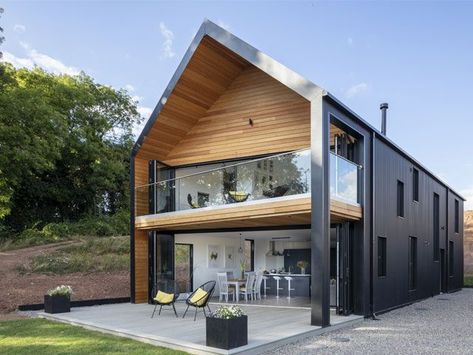 Grand Designs TV house: 5 budget-friendly design ideas from a farmhouse - Grand Designs Magazine Livable Sheds, Grand Designs Houses, House Plans Australia, Shed House, Shed House Plans, Shed Home, House Cladding, Modern Barn House, Exterior Paint Colors For House