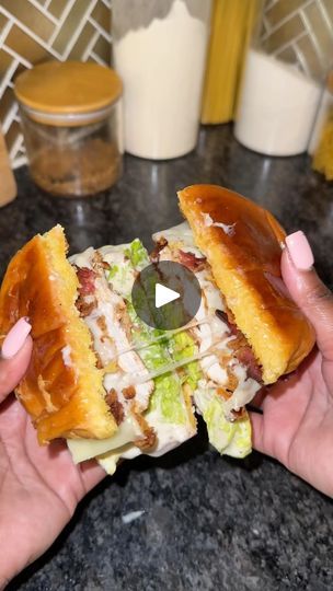 330K views · 9.1K reactions | This chicken sandwich slapped 😮‍💨🔥 

•

•

#cesarchickensalad #food #sandwhich | Eats By Tweet Cesar Chicken, Chicken Sandwich, Food Diary, Chicken Dinner, Quick Easy Meals, No Cook Meals, Quick Easy, Meal Prep, Sandwiches